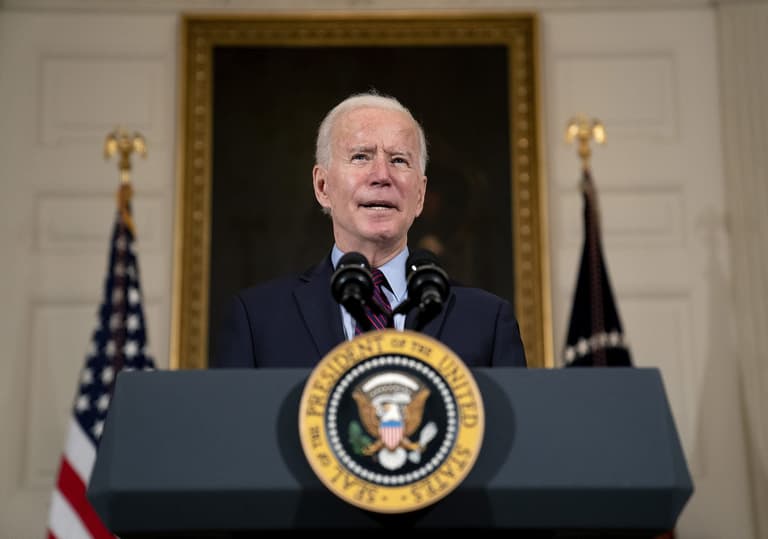 Joe Biden says Trump should not get intelligence briefings due to his ‘erratic’ behaviour Joe Biden says Trump should not get intelligence briefings due to his ‘erratic’ behaviour