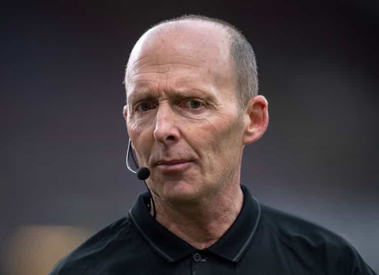 Players urged to show respect for referees by clapping them on to the picth Players urged to show respect for referees by clapping them on to the picth