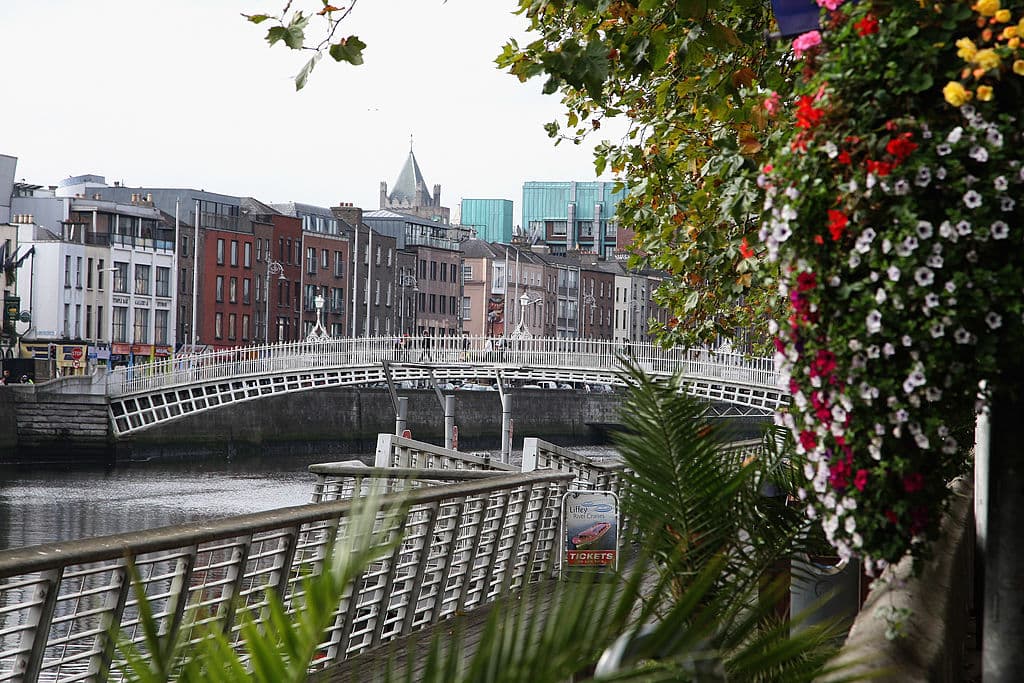British ex-pats are using short stays in Ireland to get around Covid travel bans