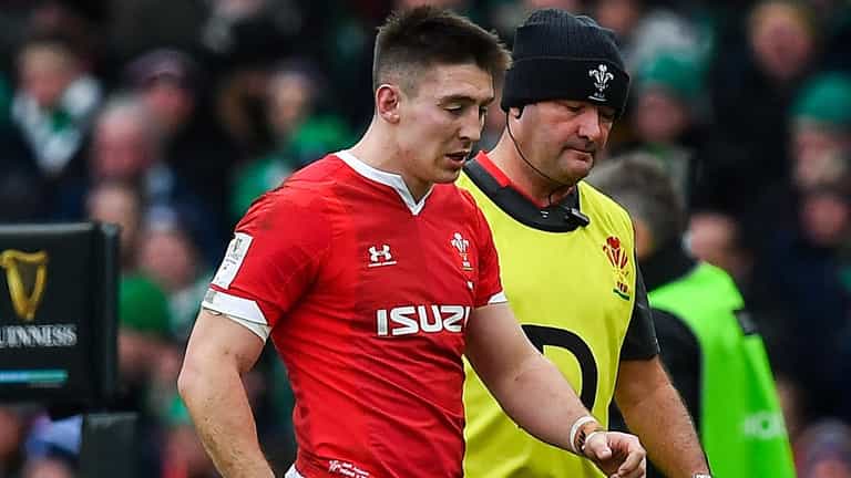 Wales in disarray after Josh Adams “embarrassed himself” with Covid breach Wales in disarray after Josh Adams “embarrassed himself” with Covid breach