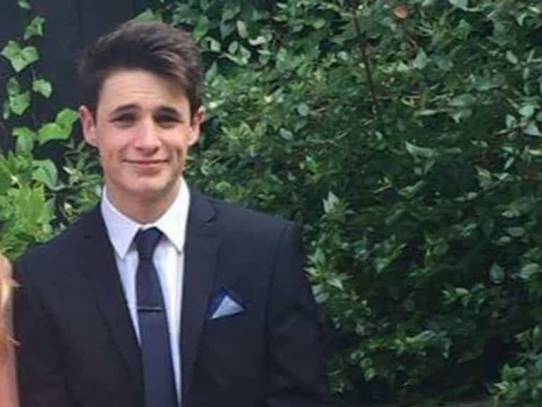 19 year old student died from sepsis after calling GP 25 times for appointment 19 year old student died from sepsis after calling GP 25 times for appointment