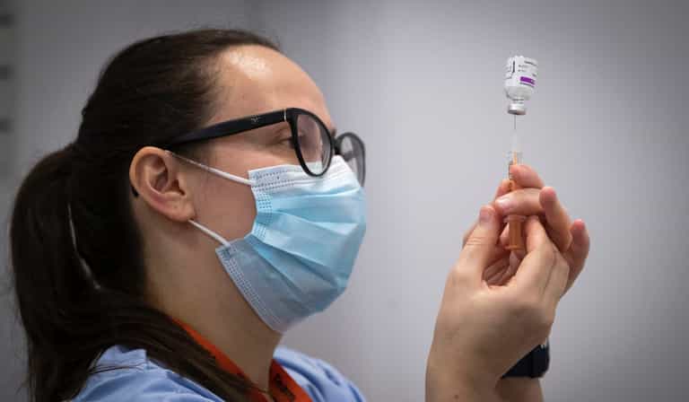 UK to face ‘significant reduction’ in Covid-19 vaccine supplies from 29 March UK to face ‘significant reduction’ in Covid-19 vaccine supplies from 29 March
