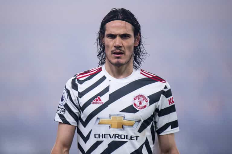 Edinson Cavani “angry” at racism ban and wants to leave Man Utd Edinson Cavani “angry” at racism ban and wants to leave Man Utd