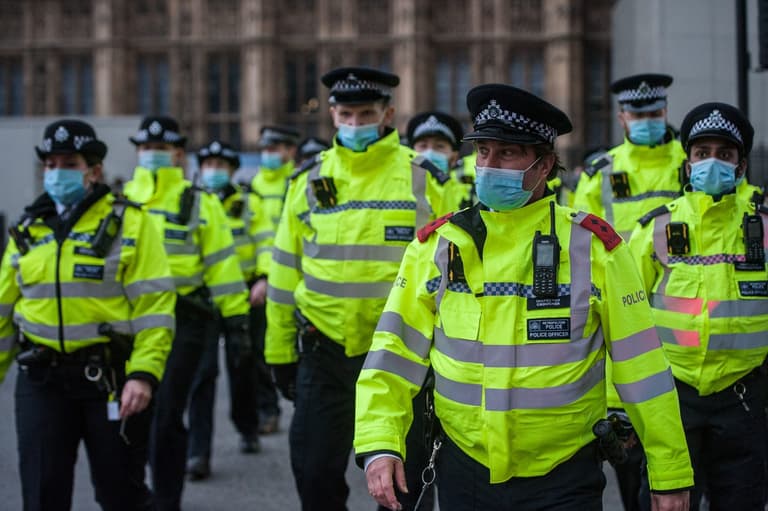 Undercover police to patrol pubs and clubs to keep women safe Undercover police to patrol pubs and clubs to keep women safe