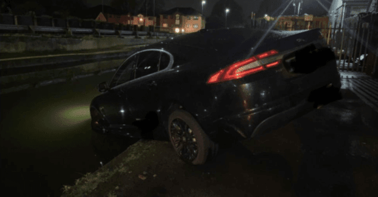 Uber driver charged rider £24 after driving car into canal Uber driver charged rider £24 after driving car into canal