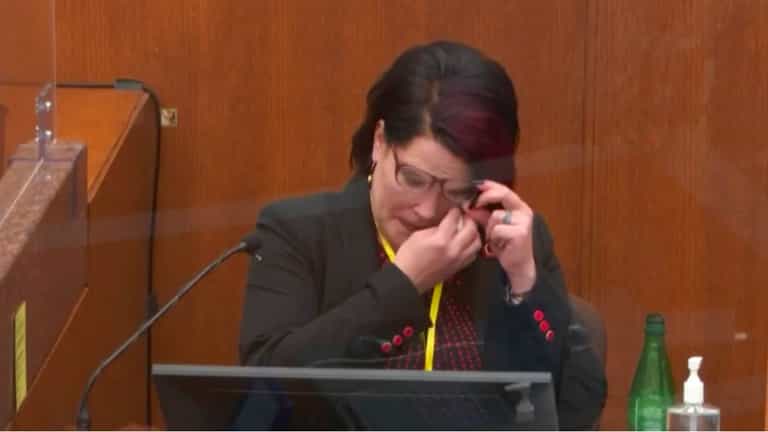 George Floyd’s girlfriend breaks down as she reveals he called her ‘mama’ too George Floyd’s girlfriend breaks down as she reveals he called her ‘mama’ too