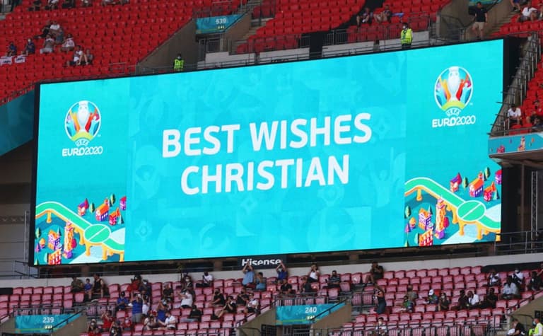 Denmark and Belgium pause game at 10th minute for Christian Eriksen tribute Denmark and Belgium pause game at 10th minute for Christian Eriksen tribute