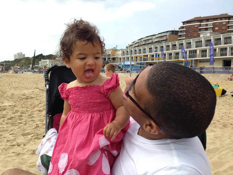 Dad who couldn’t walk vows to take daughter’s first steps on Father’s Day Dad who couldn’t walk vows to take daughter’s first steps on Father’s Day