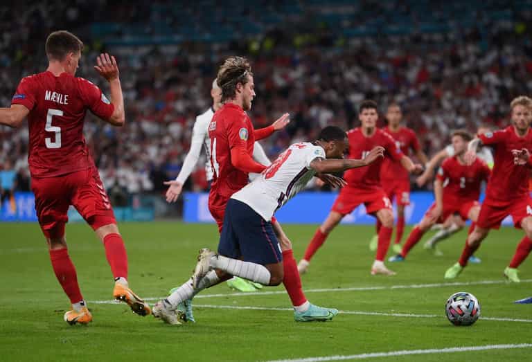 Wenger says ‘VAR let referee down’ for England penalty Wenger says ‘VAR let referee down’ for England penalty