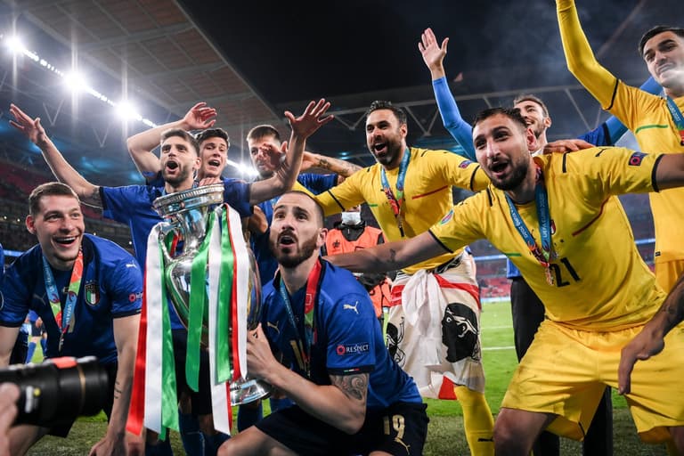 Leonardo Bonucci tells England fans to ‘eat more pasta with sauce’ after Italy’s Euros win Leonardo Bonucci tells England fans to ‘eat more pasta with sauce’ after Italy’s Euros win