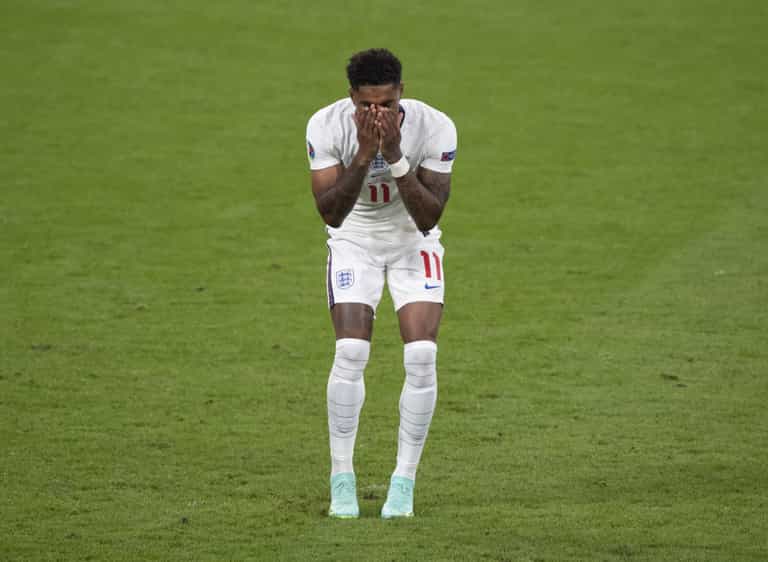 Kylian Mbappe sent Marcus Rashford a supportive DM after penalty heartache Kylian Mbappe sent Marcus Rashford a supportive DM after penalty heartache