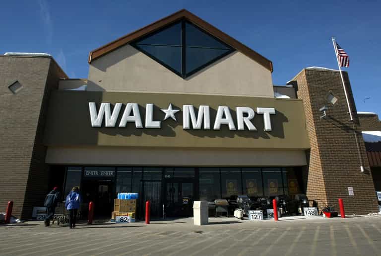 Walmart ordered to pay $125 million to employee with Down’s Syndrome after firing her Walmart ordered to pay $125 million to employee with Down’s Syndrome after firing her
