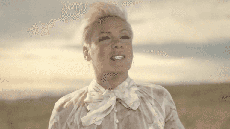 Pink offers to pay the fine for Norwegian women’s handball team Pink offers to pay the fine for Norwegian women’s handball team