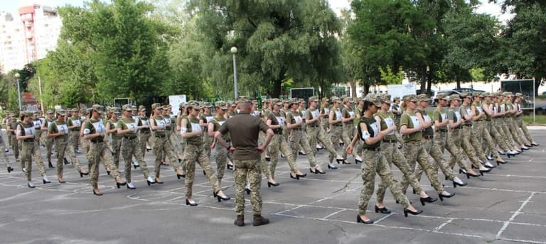 Anger as female soldiers in Ukraine made to march in heels Anger as female soldiers in Ukraine made to march in heels