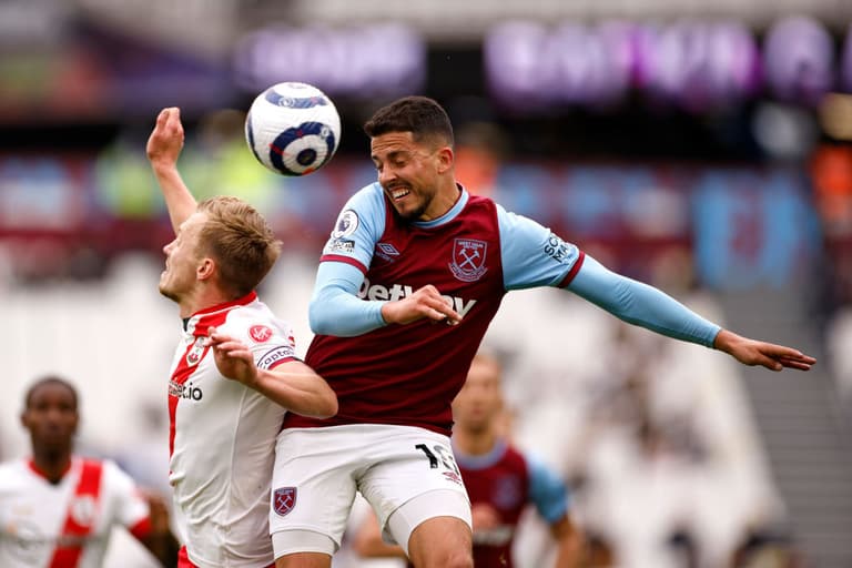 Premier League players face compulsory vaccination to play next season Premier League players face compulsory vaccination to play next season