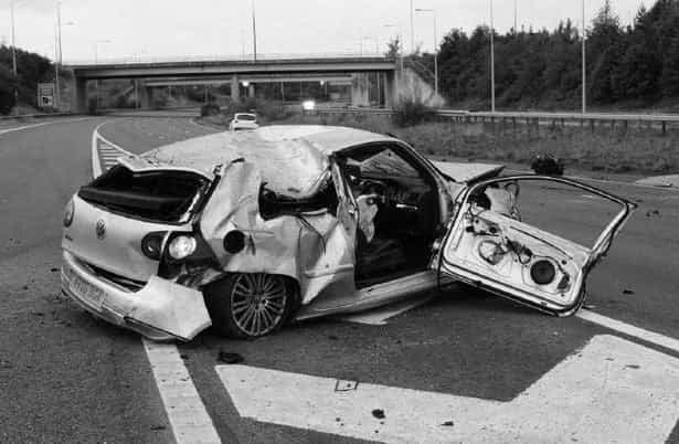 Mum Snapchats herself hitting M60 at 88mph – has horrific crash Mum Snapchats herself hitting M60 at 88mph – has horrific crash