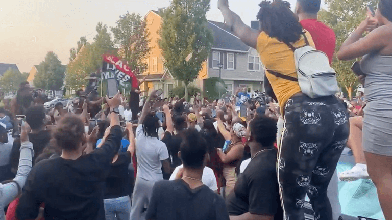Man who ‘gave out address in viral racist rant’ is pelted by protesters during arrest Man who ‘gave out address in viral racist rant’ is pelted by protesters during arrest
