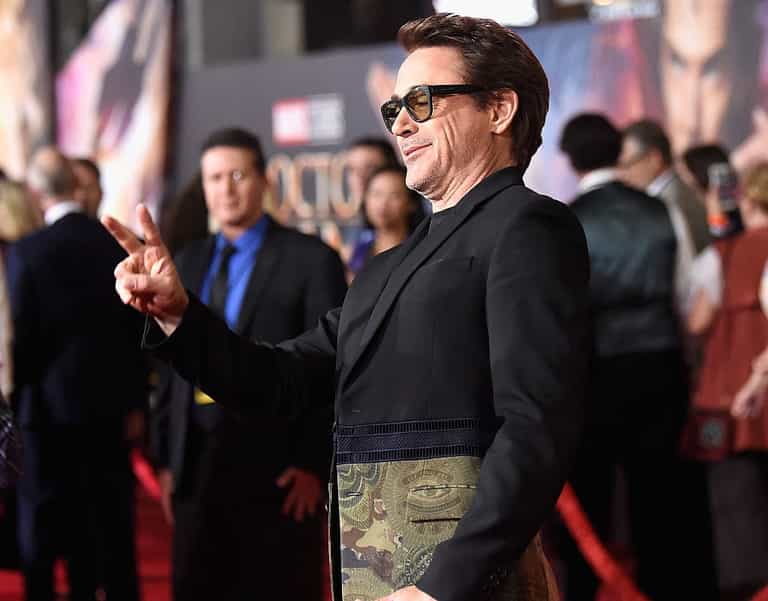 Robert Downey Jr unfollows Marvel co-stars on Instagram Robert Downey Jr unfollows Marvel co-stars on Instagram