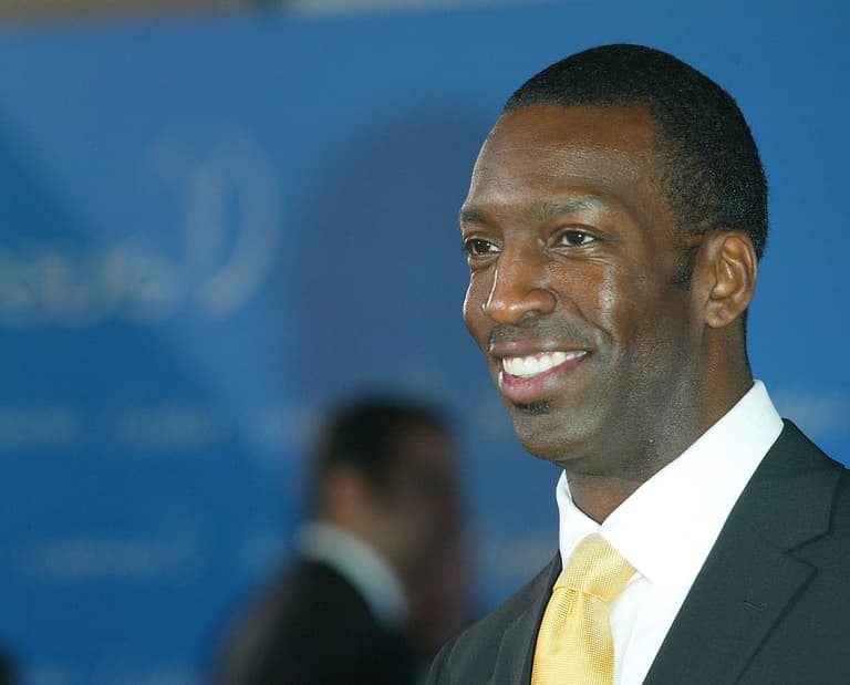 Michael Johnson shuts down Piers Morgan in Olympic medal debate Michael Johnson shuts down Piers Morgan in Olympic medal debate