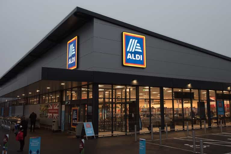 Guy finds Aldi version of Hula Hoops in branded multipack Guy finds Aldi version of Hula Hoops in branded multipack