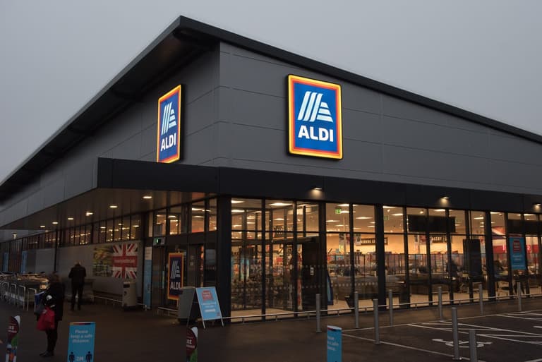 Guy finds Aldi version of Hula Hoops in branded multipack Guy finds Aldi version of Hula Hoops in branded multipack