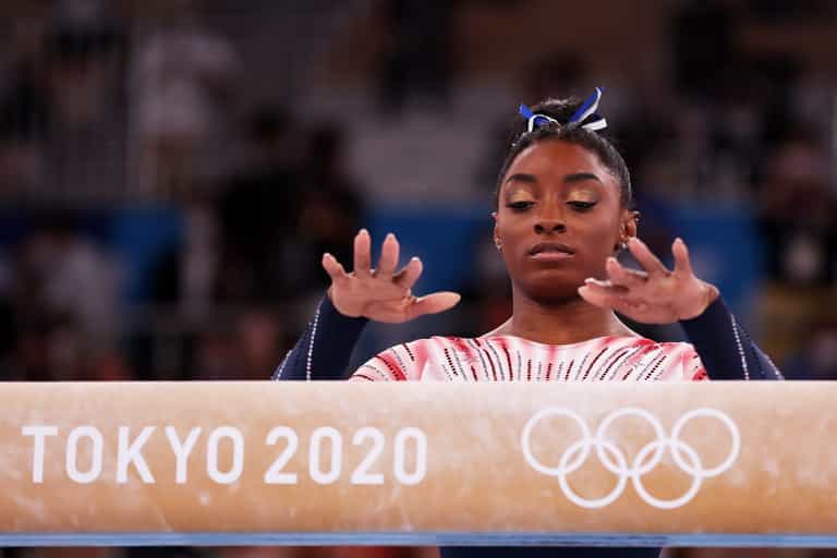 Simone Biles wins bronze in women’s beam final Simone Biles wins bronze in women’s beam final
