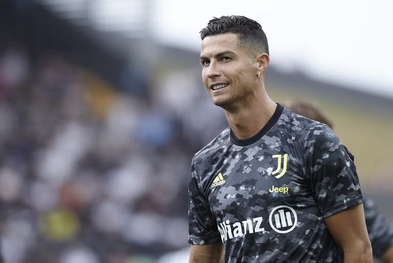Manchester United re-sign Cristiano Ronaldo on two-year deal Manchester United re-sign Cristiano Ronaldo on two-year deal
