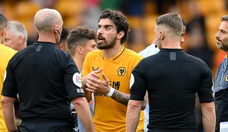 ‘Everybody saw it’ – Ruben Neves angry at ref’s failure to give foul against Paul Pogba ‘Everybody saw it’ – Ruben Neves angry at ref’s failure to give foul against Paul Pogba