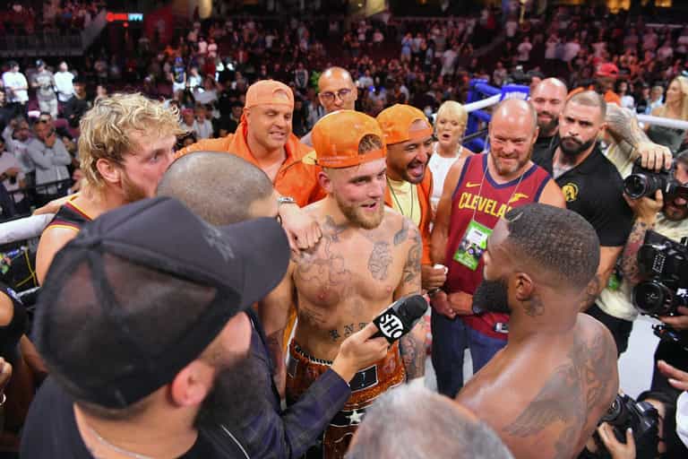 Video has fans convinced that Jake Paul vs Tyron Woodley was ‘rigged’ Video has fans convinced that Jake Paul vs Tyron Woodley was ‘rigged’