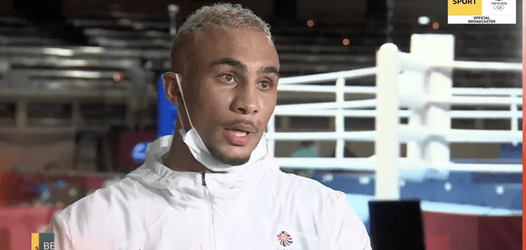 Team GB boxer criticised for refusing to wear silver medal and ‘sulking on podium’ Team GB boxer criticised for refusing to wear silver medal and ‘sulking on podium’