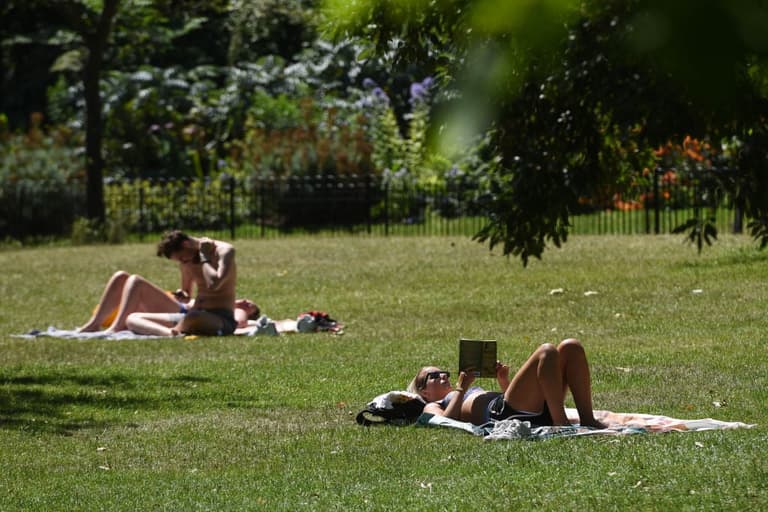 UK set to be ‘hotter than Turkey’ next week as 800-mile ‘heat dome’ due to strike UK set to be ‘hotter than Turkey’ next week as 800-mile ‘heat dome’ due to strike