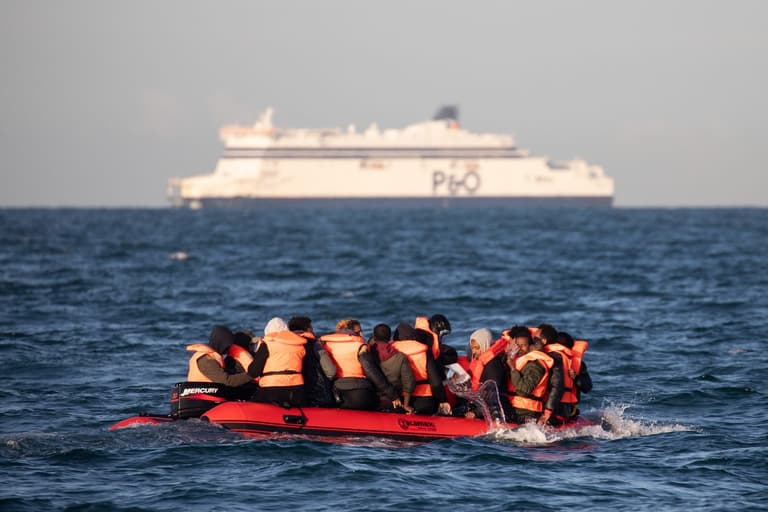 French police shoot migrants with rubber bullets French police shoot migrants with rubber bullets