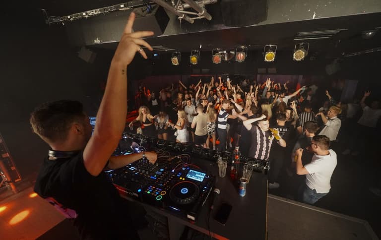 Minister confirms vaccine passports needed for nightclubs and mass events Minister confirms vaccine passports needed for nightclubs and mass events