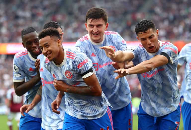 De Gea saves last-gasp penalty as Lingard clinches late winner for Man Utd at West Ham De Gea saves last-gasp penalty as Lingard clinches late winner for Man Utd at West Ham