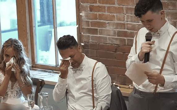 Groom’s autistic brother leaves 170 wedding guests in tears with best man speech Groom’s autistic brother leaves 170 wedding guests in tears with best man speech