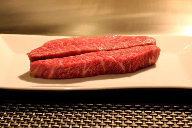 Scientists create synthetic beef from $30,000 cow cells using 3D printing Scientists create synthetic beef from $30,000 cow cells using 3D printing