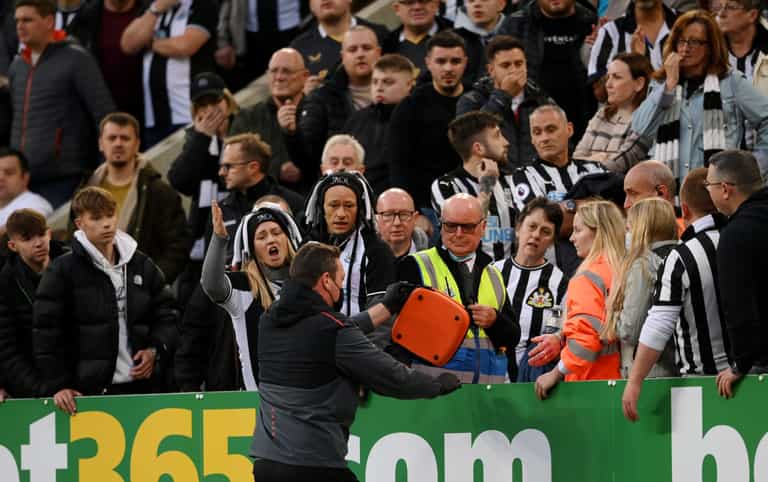 Newcastle vs Tottenham suspended due to medical issue in the crowd Newcastle vs Tottenham suspended due to medical issue in the crowd
