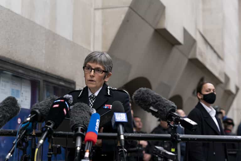 Met Police to examine sex offence and domestic abuse allegations against serving officers Met Police to examine sex offence and domestic abuse allegations against serving officers