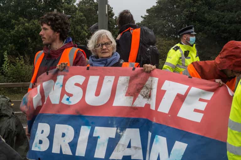 Sustainable fashion designer creates ‘F*** Insulate Britain’ jumpers because of ‘disgusting’ protests Sustainable fashion designer creates ‘F*** Insulate Britain’ jumpers because of ‘disgusting’ protests