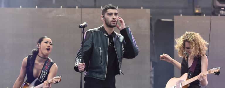 Zayn Malik ‘dropped by his record label’ after allegedly harassing Gigi Hadid’s mum Zayn Malik ‘dropped by his record label’ after allegedly harassing Gigi Hadid’s mum