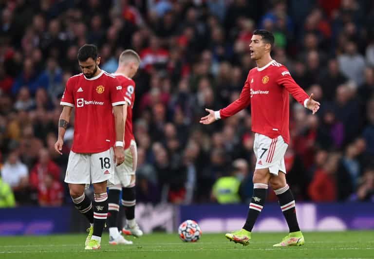 Jamie Redknapp says Man Utd dressing room is ‘like a holiday camp’ Jamie Redknapp says Man Utd dressing room is ‘like a holiday camp’