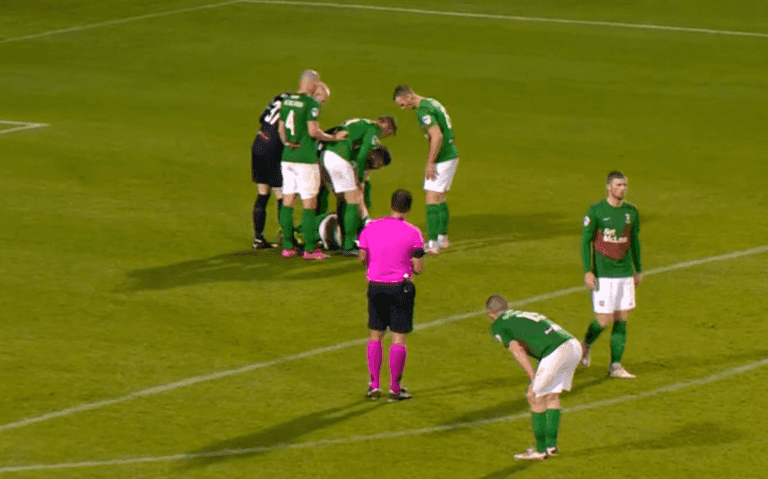 WATCH: Goalkeeper shown red card for attacking teammate after goal WATCH: Goalkeeper shown red card for attacking teammate after goal