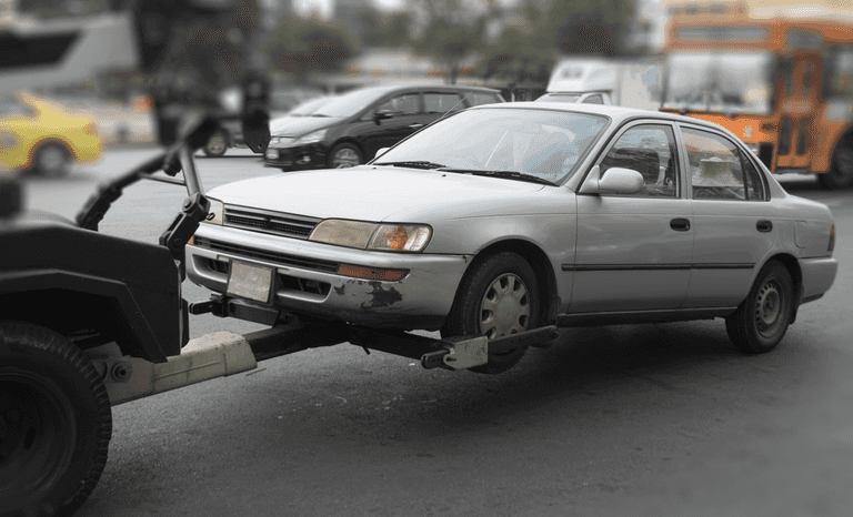 ‘My dad’s neighbour keeps parking his car in our driveway so I had it towed’ ‘My dad’s neighbour keeps parking his car in our driveway so I had it towed’