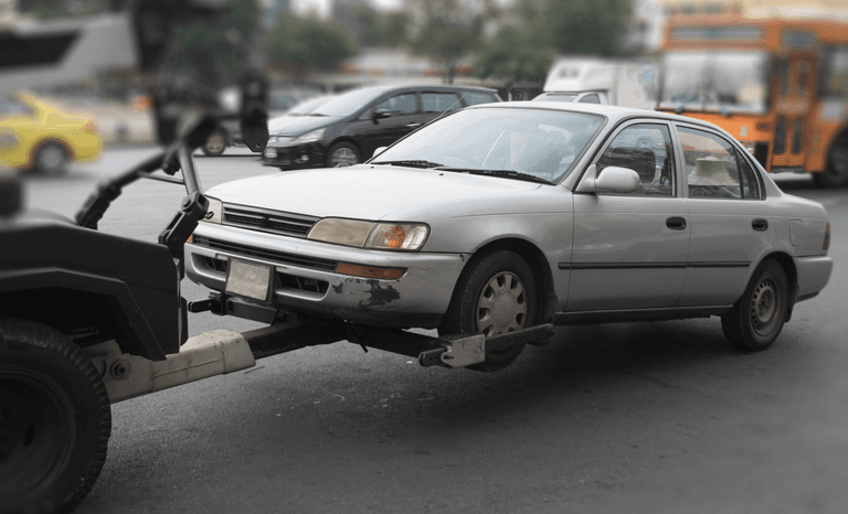 ‘My dad’s neighbour keeps parking his car in our driveway so I had it towed’ ‘My dad’s neighbour keeps parking his car in our driveway so I had it towed’