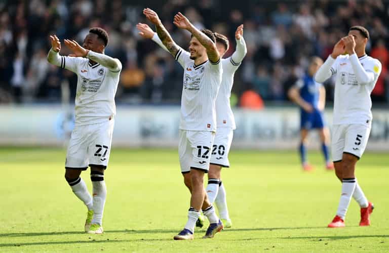 Cardiff City report Swansea to police over ‘swim away’ celebrations Cardiff City report Swansea to police over ‘swim away’ celebrations