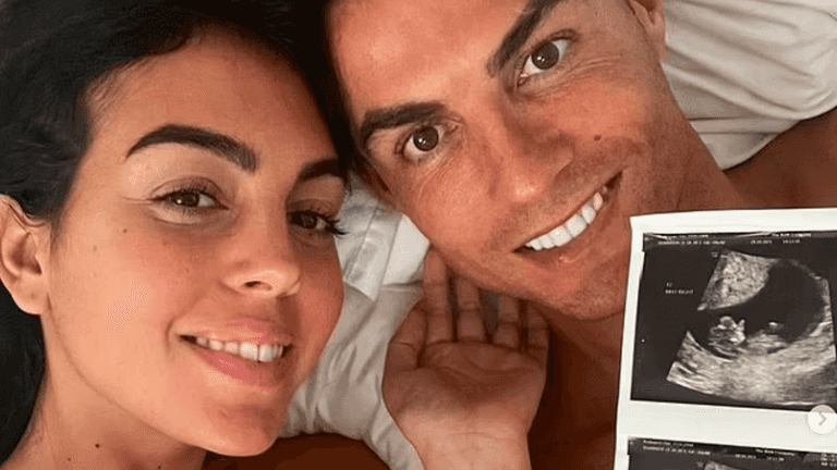 Cristiano Ronaldo announces his girlfriend is pregnant with twins Cristiano Ronaldo announces his girlfriend is pregnant with twins
