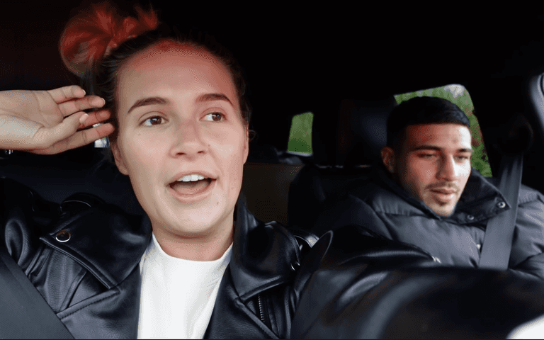 Tommy Fury and Molly-Mae robbed of ‘£800k by experienced gang’ Tommy Fury and Molly-Mae robbed of ‘£800k by experienced gang’