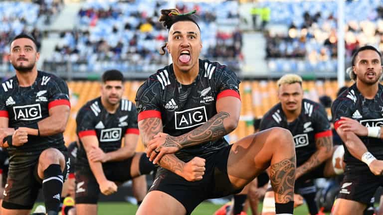 New Zealand rugby star Sean Wainui dies in car crash, aged 25 New Zealand rugby star Sean Wainui dies in car crash, aged 25