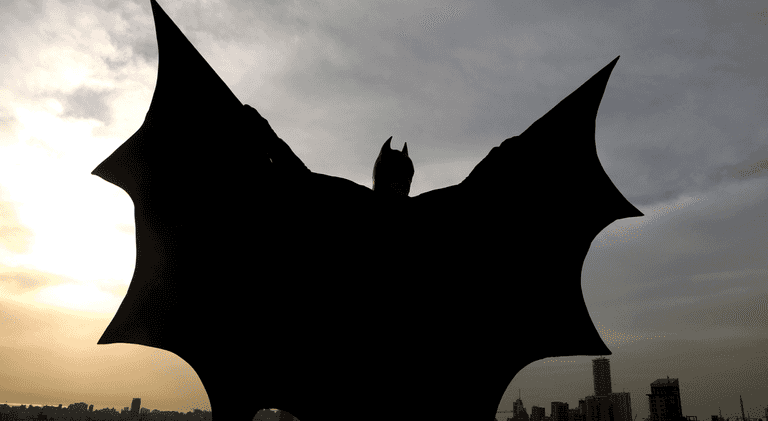 Vigilante calling himself ‘Batman’ claims to have apprehended double murder suspect Vigilante calling himself ‘Batman’ claims to have apprehended double murder suspect