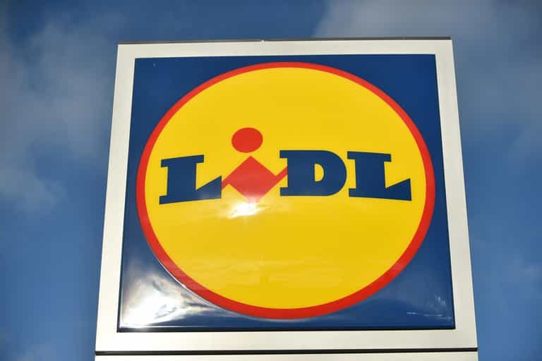 Lidl becomes UK’s highest paying supermarket with new hourly rate of £10.10 Lidl becomes UK’s highest paying supermarket with new hourly rate of £10.10